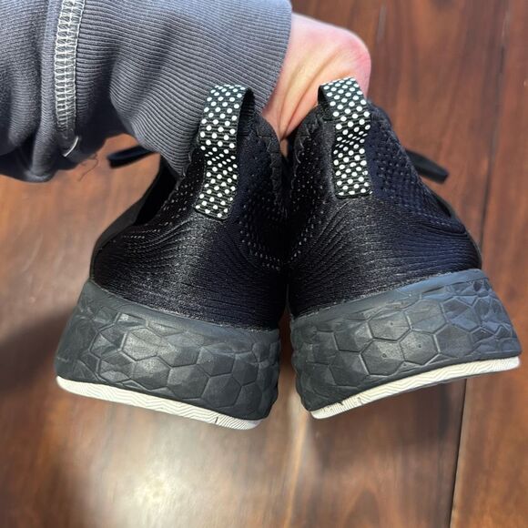 **RARE*** New Balance MINNIE MOUSE SNEAKERS - Picture 4 of 8